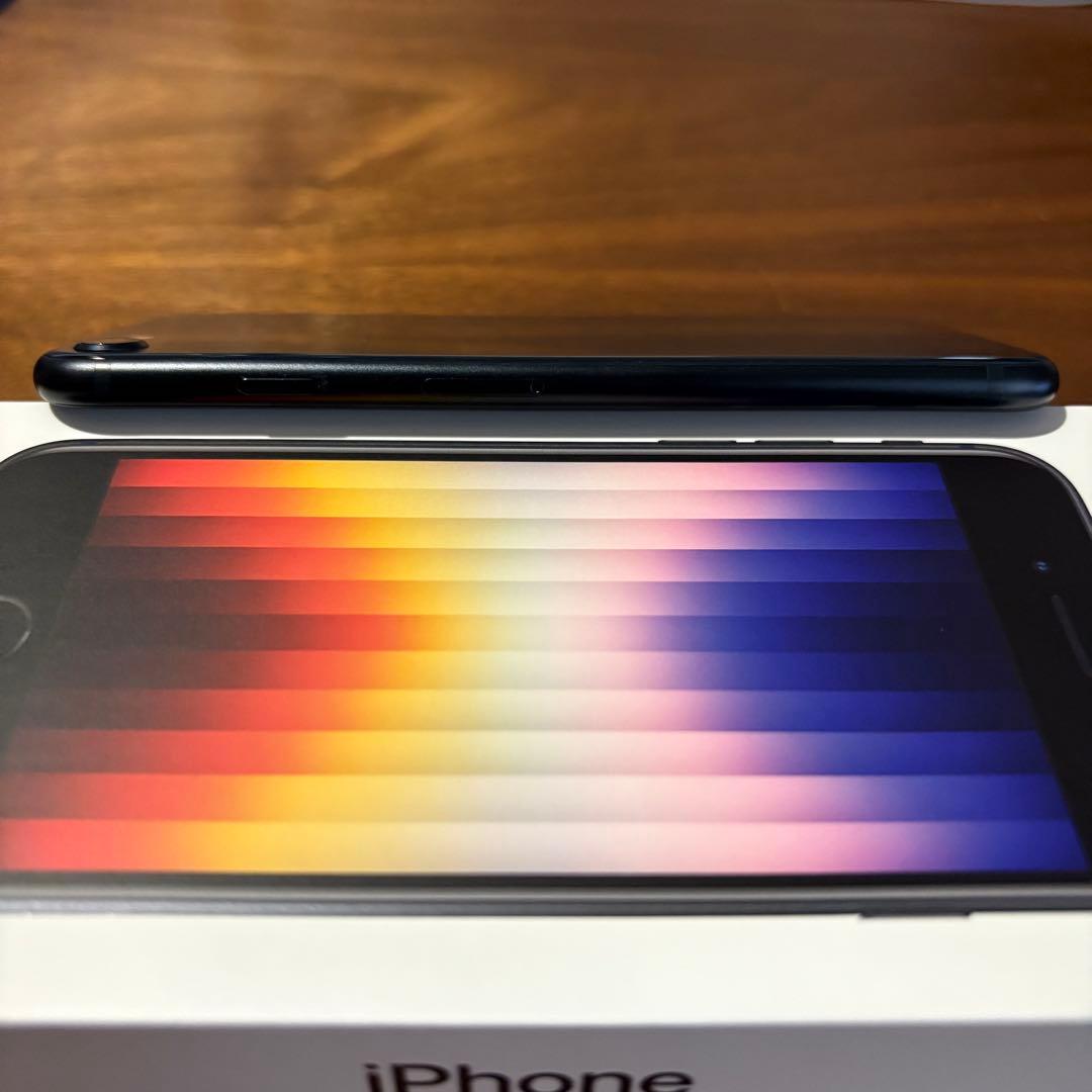 iPhone第3世代 64GB