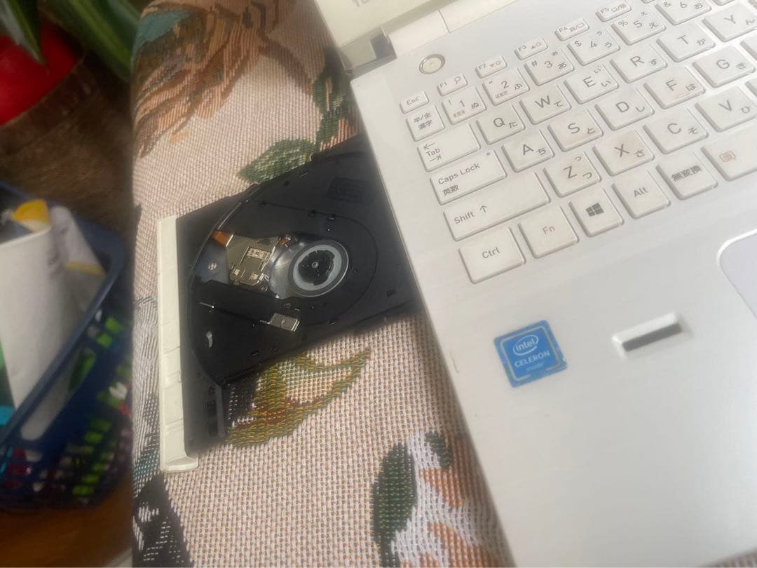 ノ-トパソコン ✨カメラ付き✨すぐに使える Windows11
