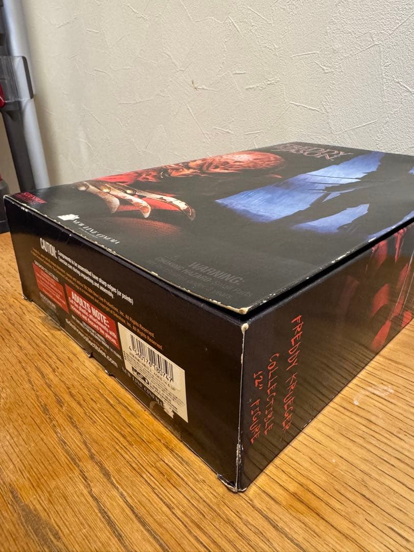 <17日まで>1/6 Freddy vs. Jason フレディフィギュア