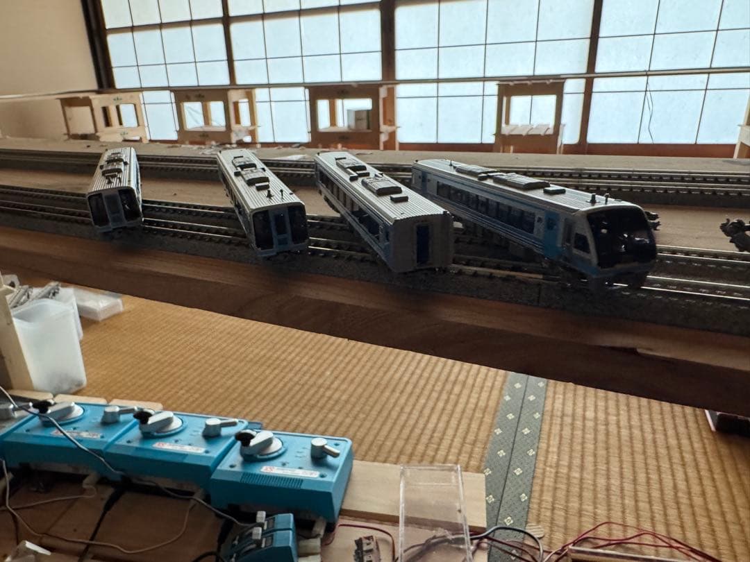 nゲージJR四国2000系