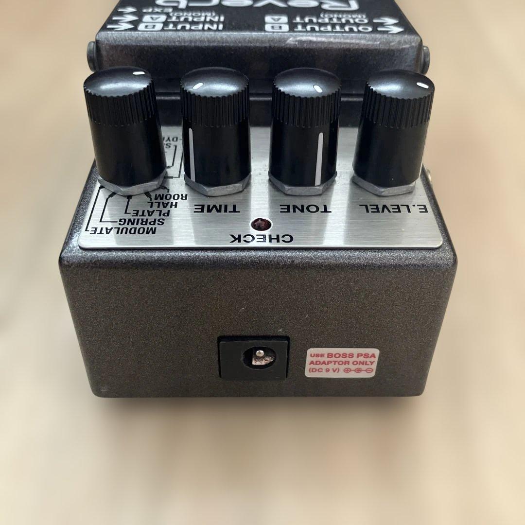 ギター用エフェクター　リバーブ　BOSS Reverb RV-6 ケース付き
