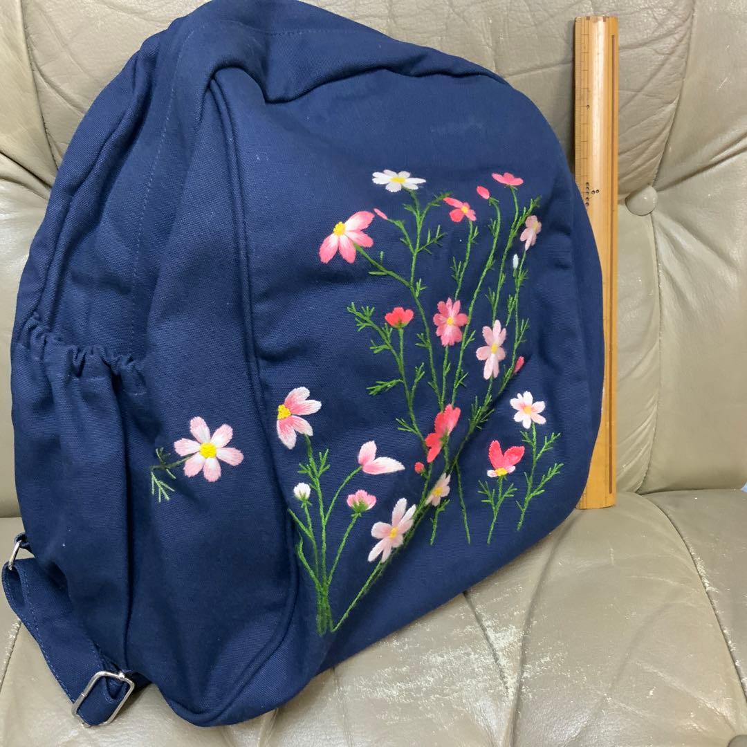 リュックサック　刺繍　バッグ￼