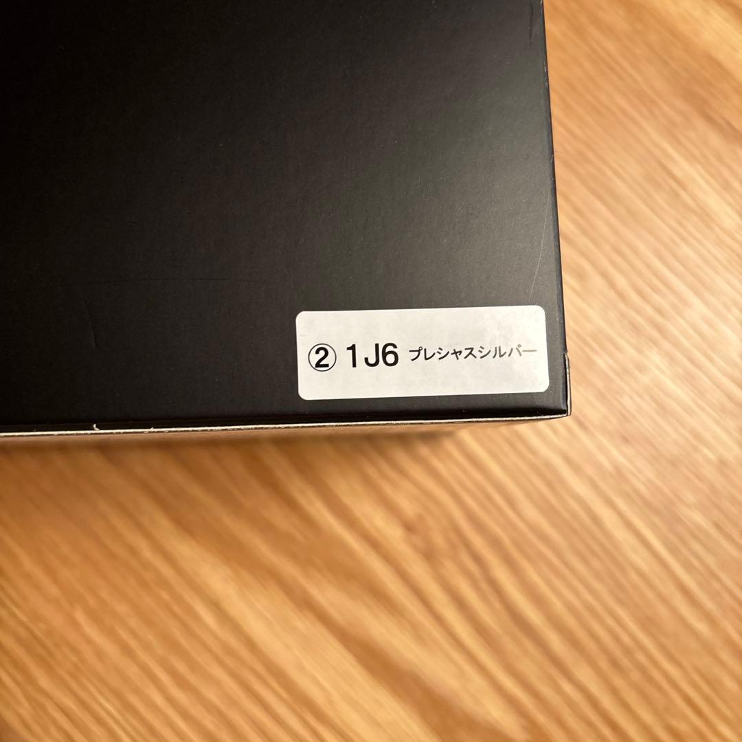 【新品未開封】　トヨタ　クラウン 1/30 カラーサンプル　プレシャスシルバー