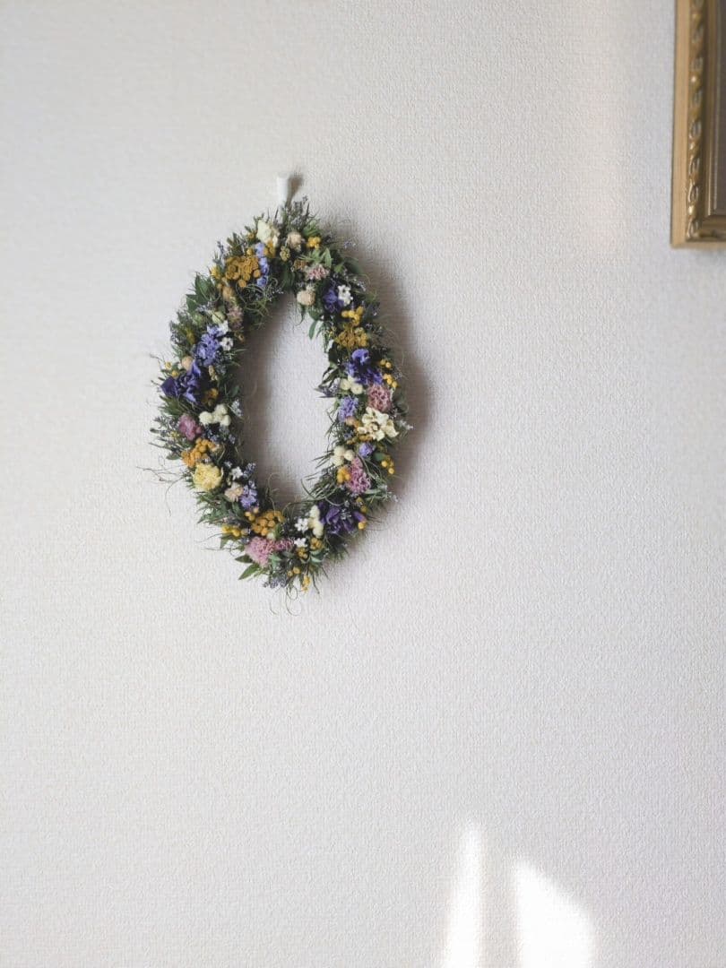 ドライフラワーのオーバルリース　春待ちリース