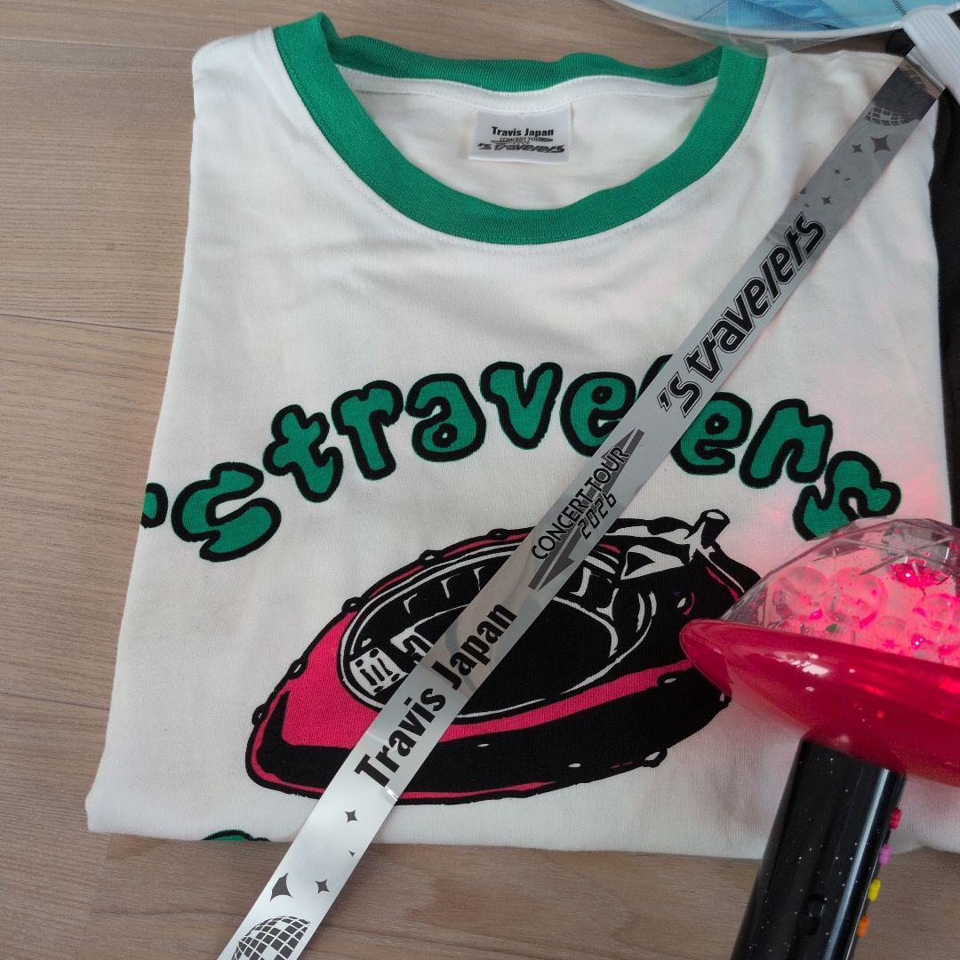 TravisJapan 2026、World Tour 2025 Tシャツ