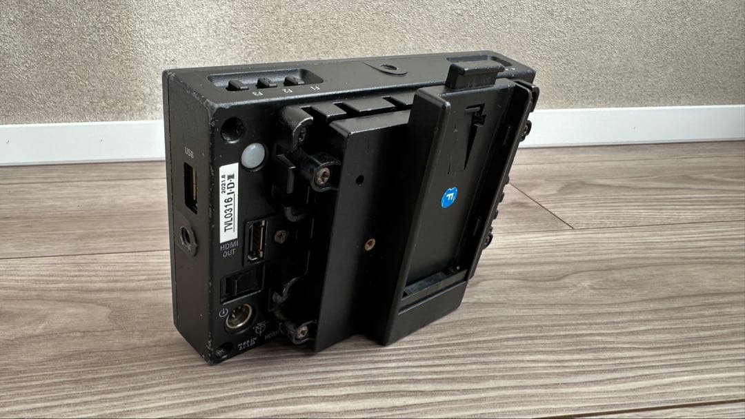 本日限定 TVLogic VFM-058W5.5型フルHD対応モニター