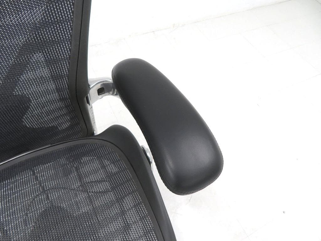 展示品　ハーマンミラー　アーロンチェア　ポリッシュ　Bサイズ　フル装備　事務椅子