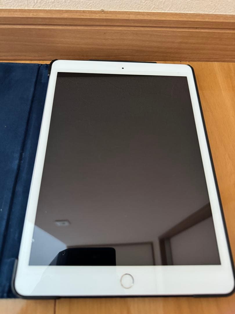 Apple iPad (第8世代) シルバー 32GB wifi 10.2インチ