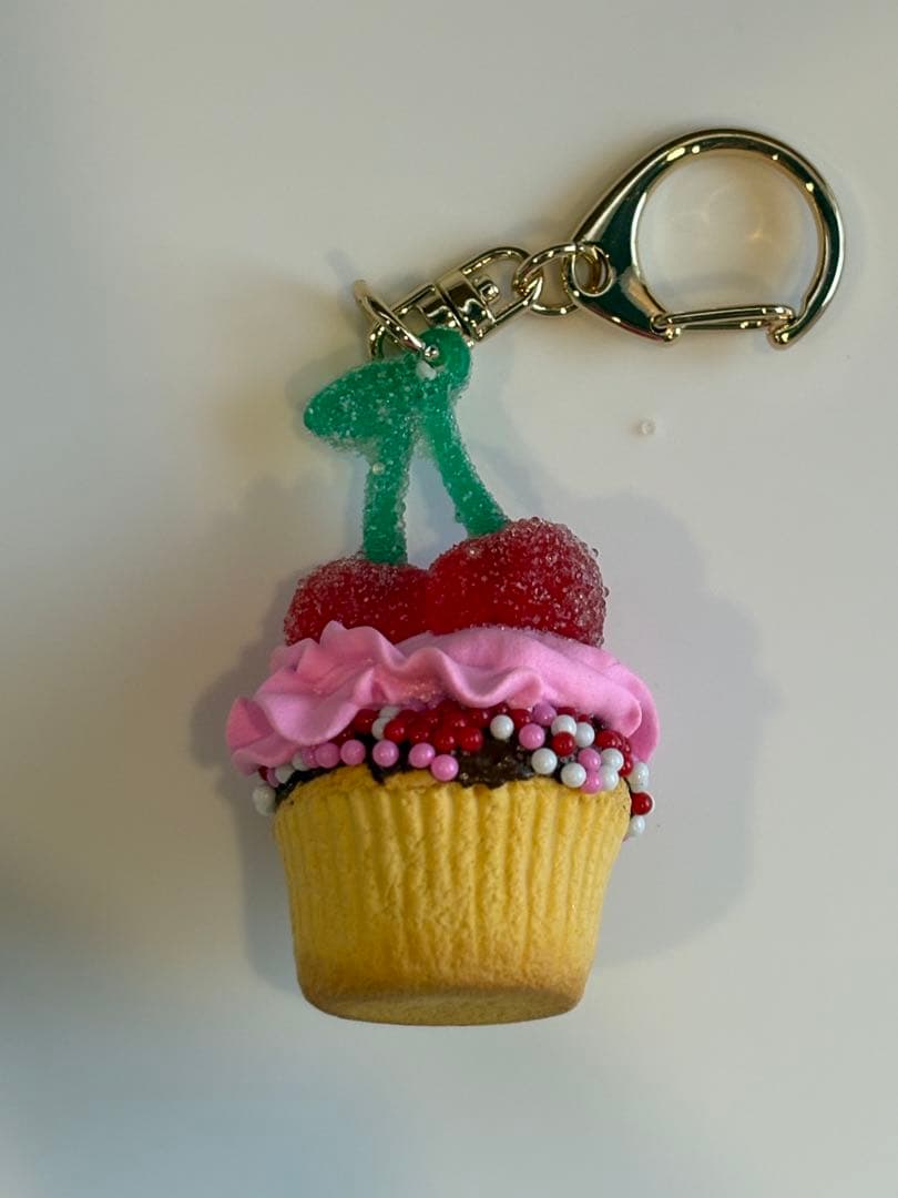 Uggoly's カップケーキ　キーホルダー　チャーム