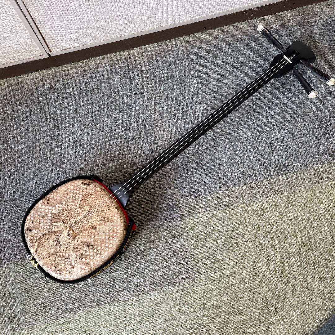 沖縄三線　本蛇革　強化張り　ハードケース•付属品