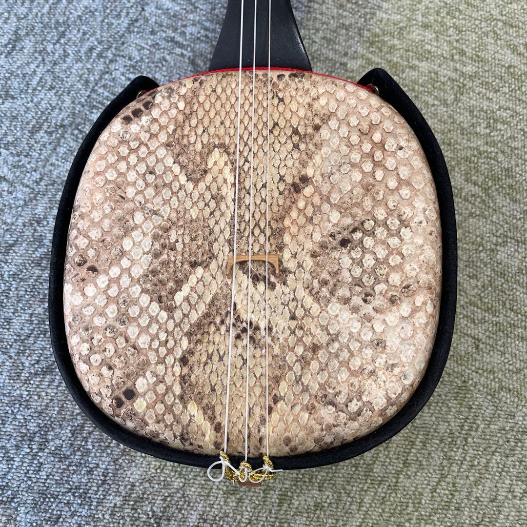 沖縄三線　本蛇革　強化張り　ハードケース•付属品