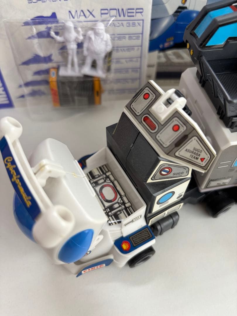 Takara 高インテリジェント フォーミュラ 組み立て車モデル - 巨無霸