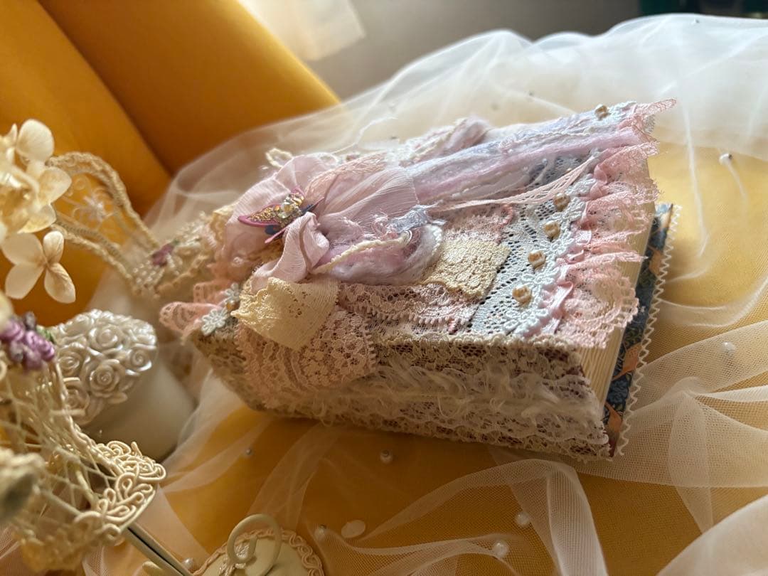 リボンがかわいい♡ファンシーボックスと 紙モノお裾分け100枚以上