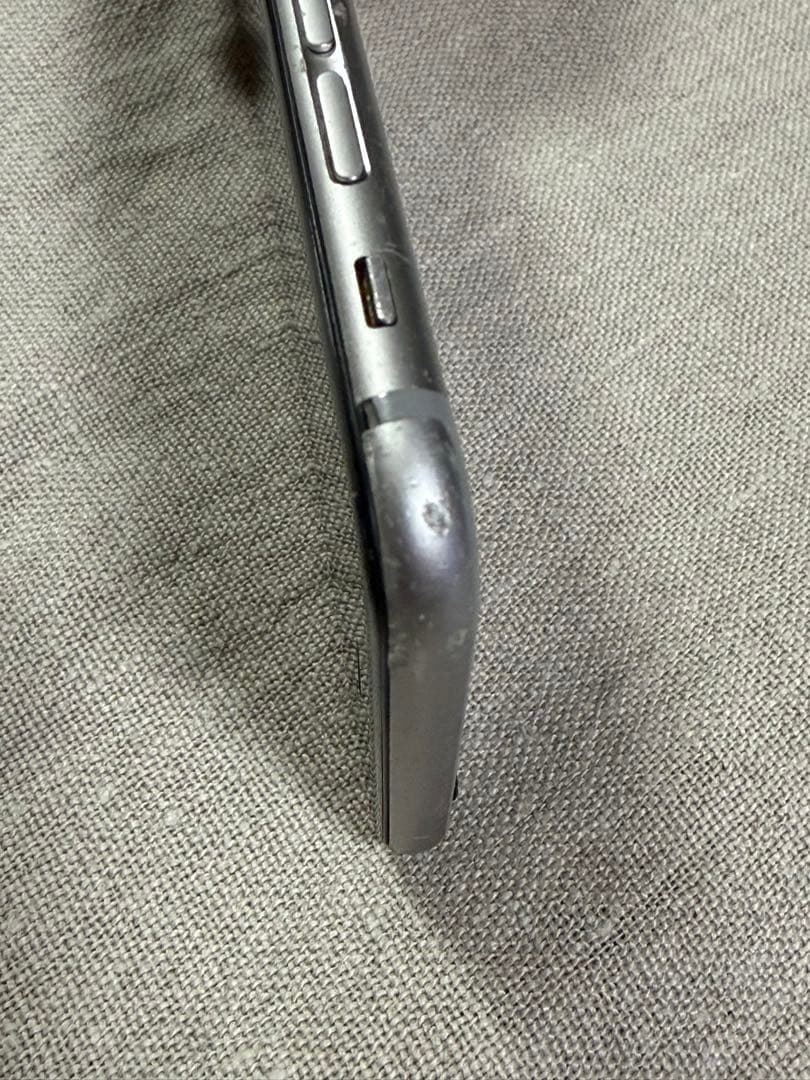 iPhone6 シルバー　64GB バッテリー100%