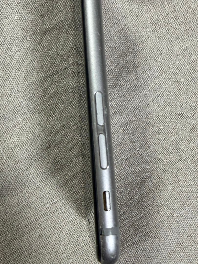 iPhone6 シルバー　64GB バッテリー100%