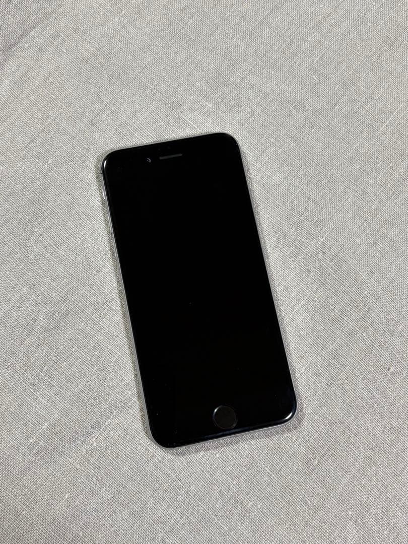 iPhone6 シルバー　64GB バッテリー100%