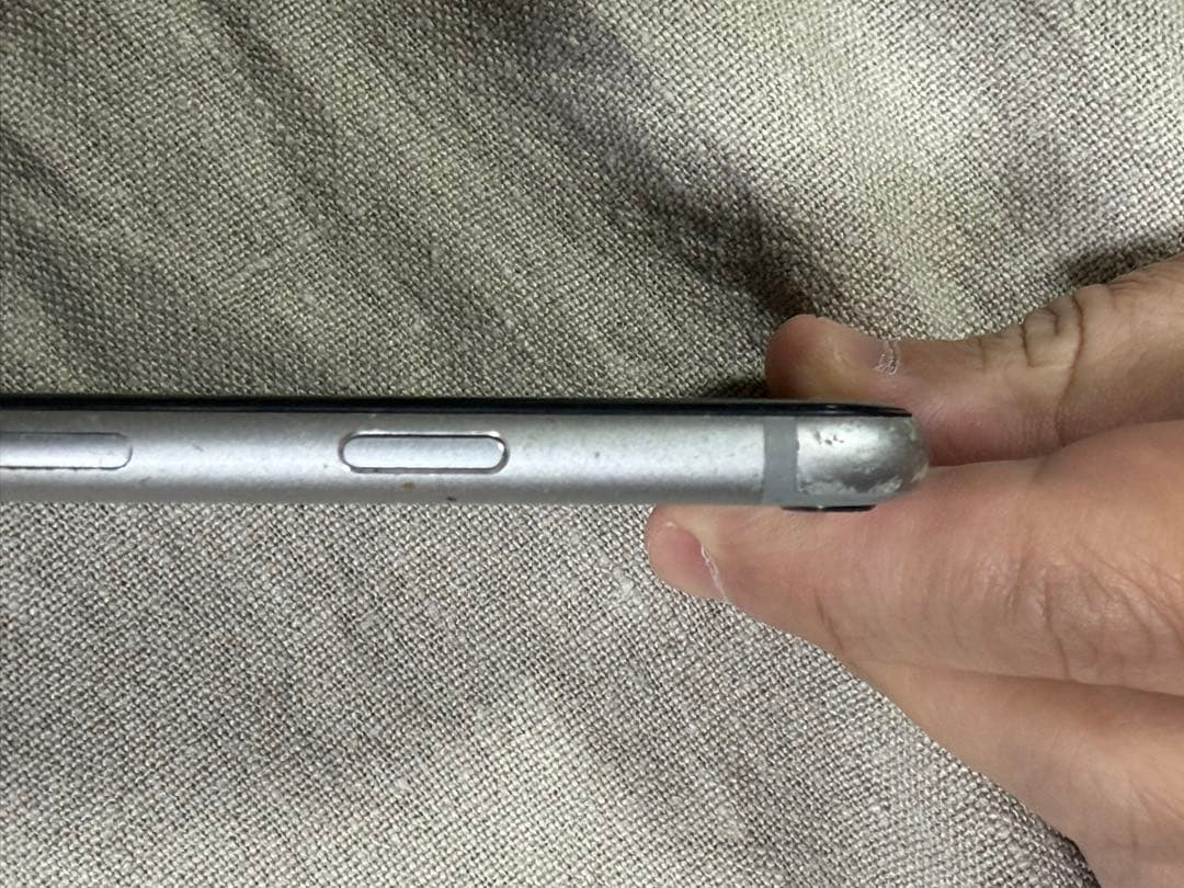 iPhone6 シルバー　64GB バッテリー100%