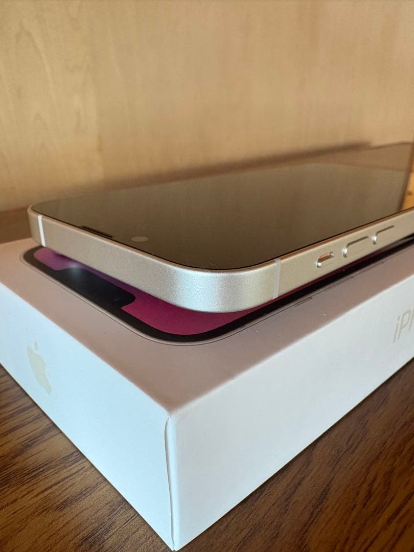 [ニジママ]美品　iPhone14 256GB SIMフリー　スターライト