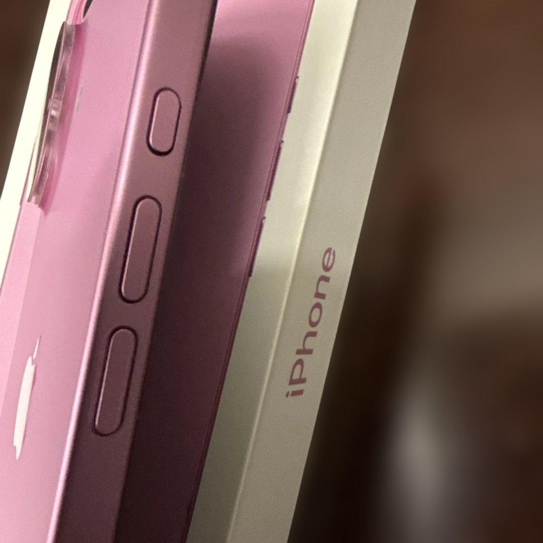 iPhone16 ピンク 本体 256G バッテリー最大容量98% 少し傷あり