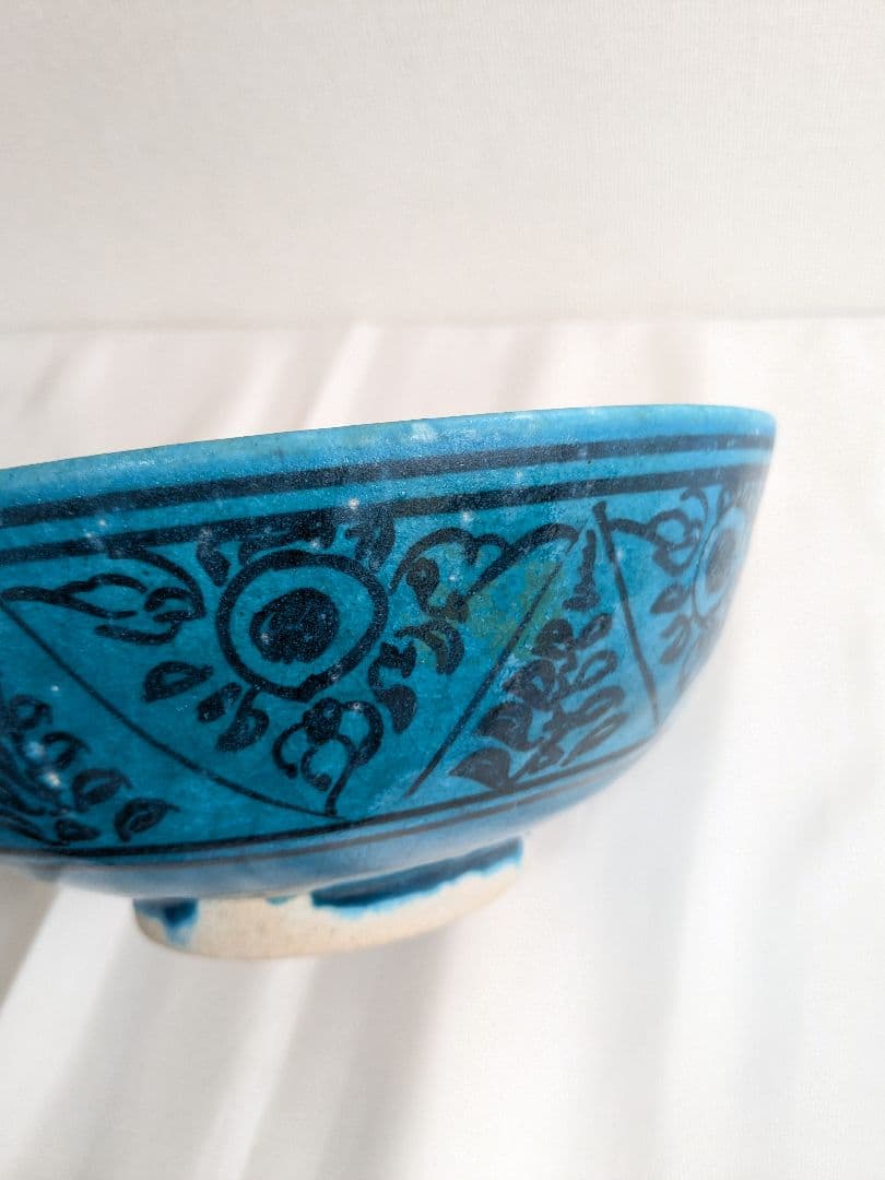 イラン ペルシャ陶器風　青釉鉢 魚花