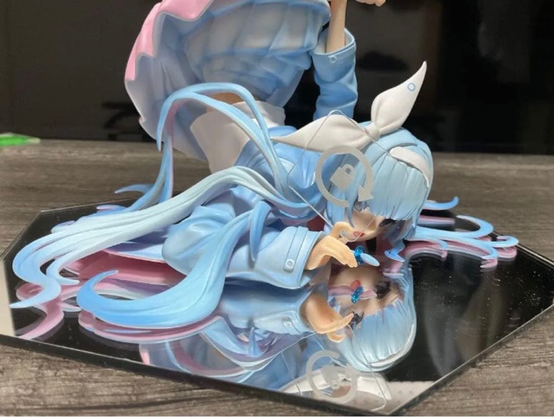 ブルーアーカイブ　フィギュア　アロナ