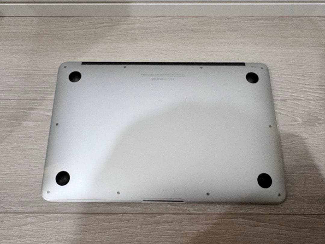 MacBook本体 MacBook Air (11-inch, Early 2015)