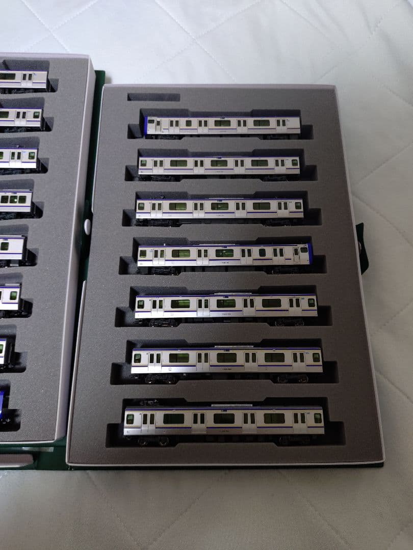 KATO E235系1000番台 横須賀線・総武快速線　15両セット