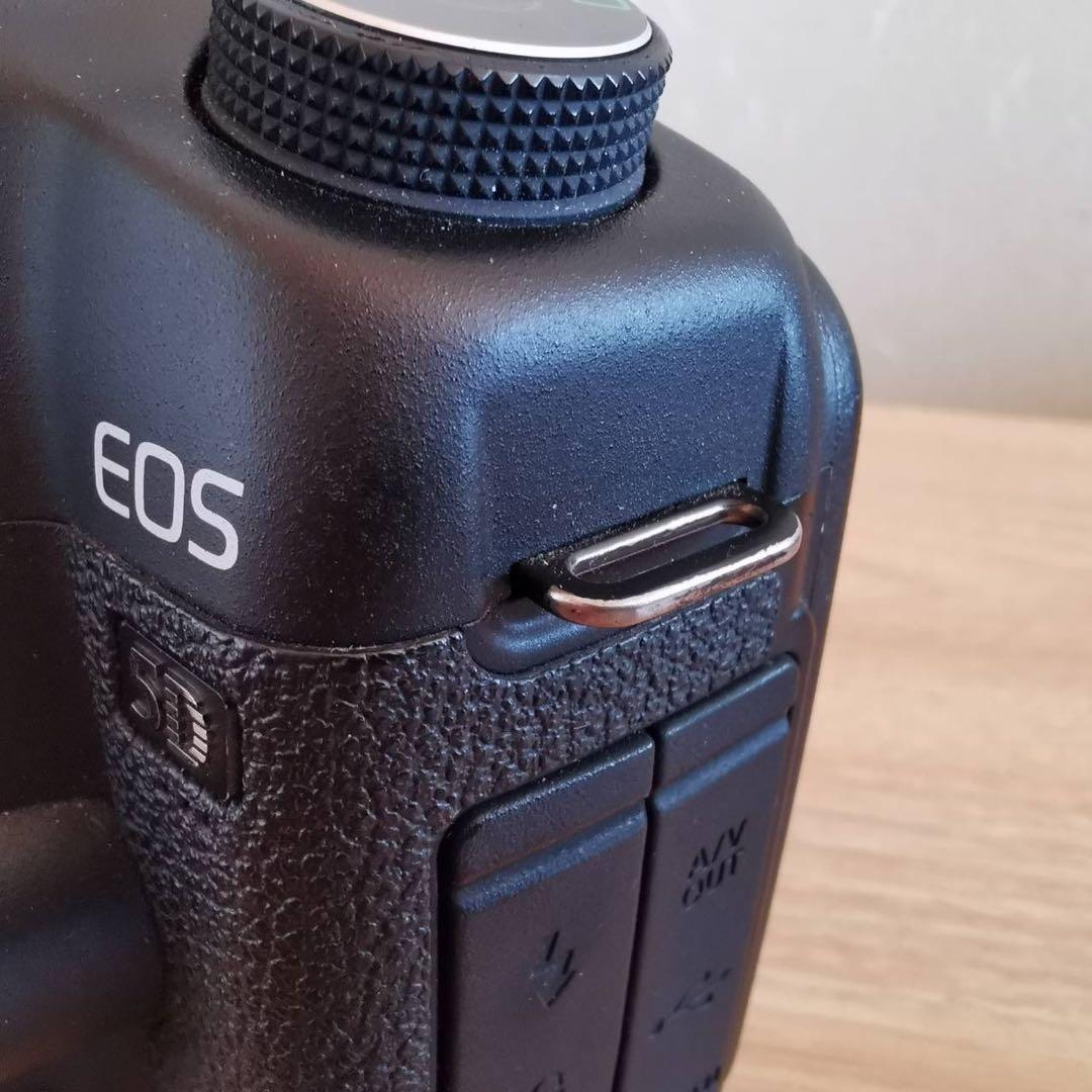 Canon EOS 5D Mark II （中古）充電器無し