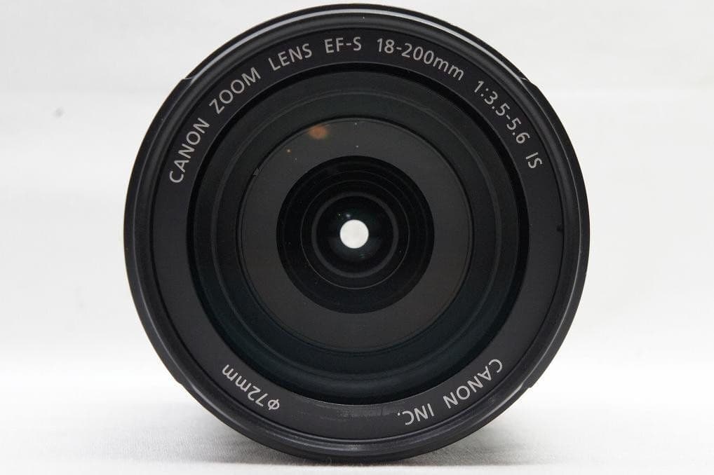 超美品　手ぶれ補正とオートフォーカス　CANON EFS 18-200mm IS