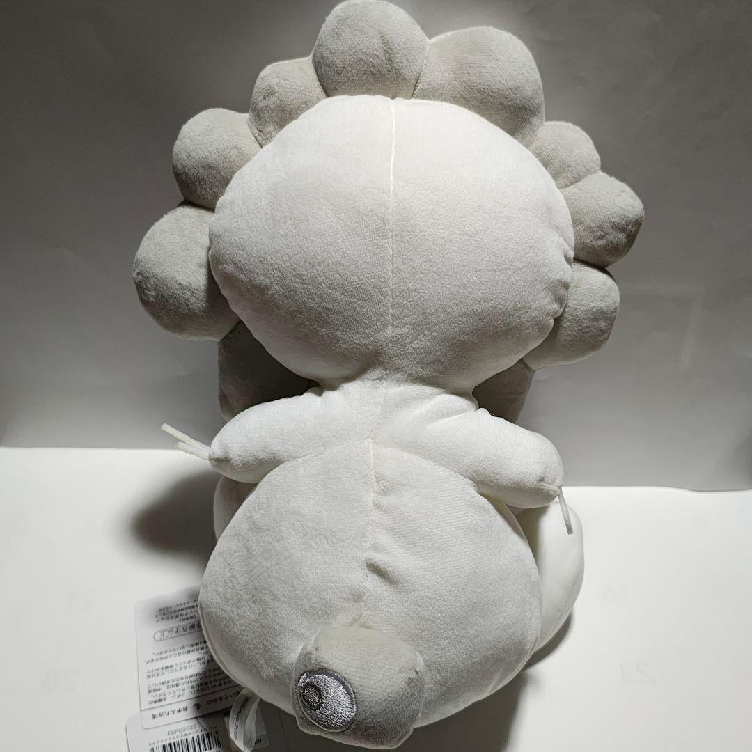 （週末特価） 白ミャクミャク お手玉風 ぬいぐるみ M