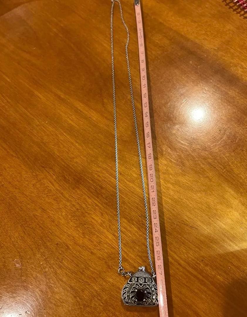 ⭐️最終価格⭐️ ガーネット　シルバー装飾　ロケットペンダントネックレス　スペイン製