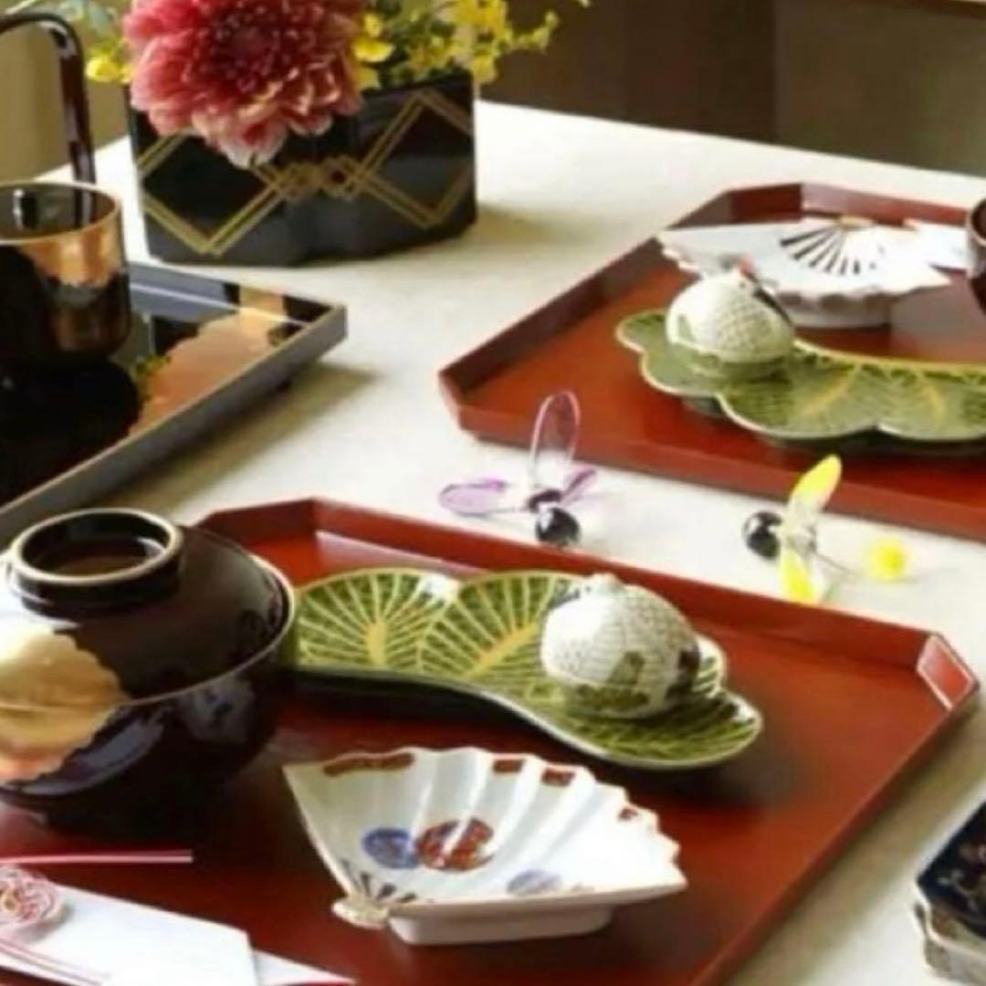 【新品】【大人気】有田焼幸楽窯　錦茶緑金松葉形前菜皿3枚セット　縁起物