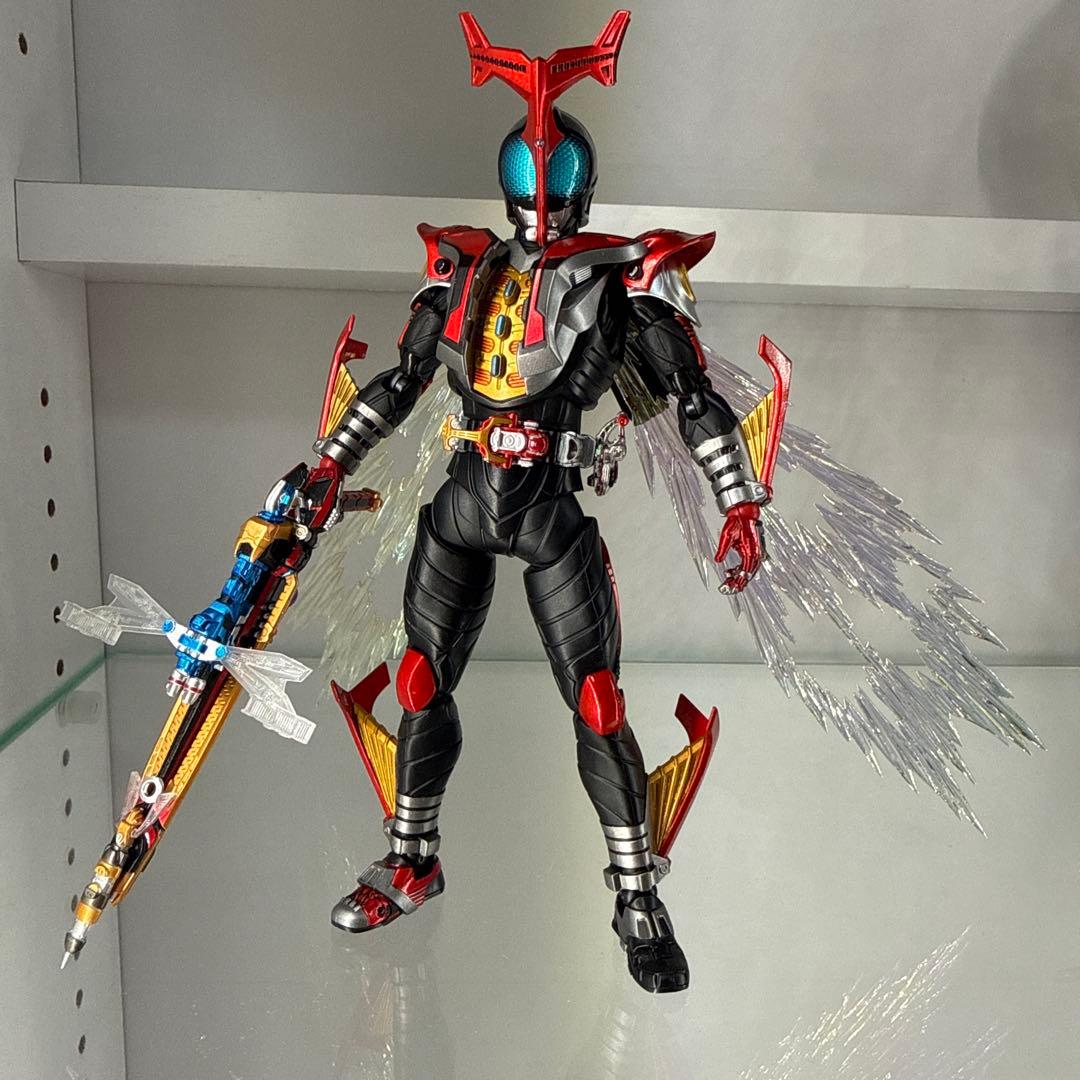 真骨彫 S.h.figuarts 仮面ライダーカブト ガタック ハイパーフォーム