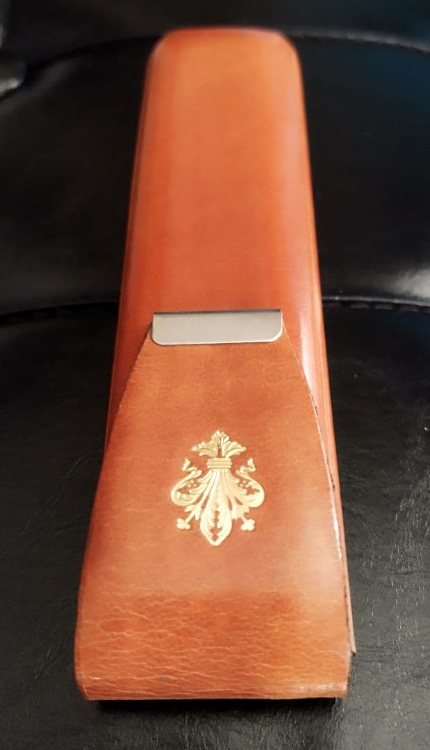 Peruzzi（ペルッツィ）の本革ペンケース ハンドメイド