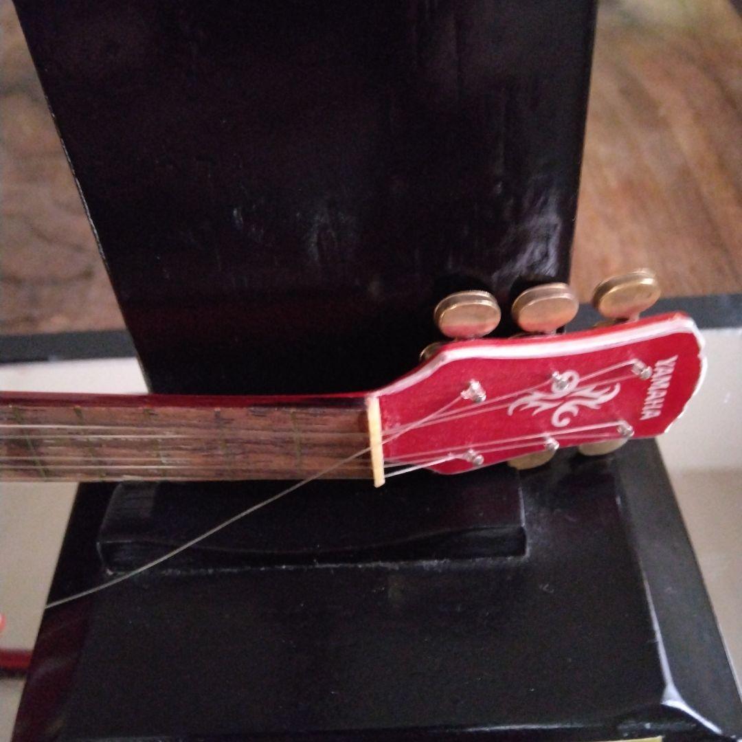 ASKAバイオリンギター　ミニチュア