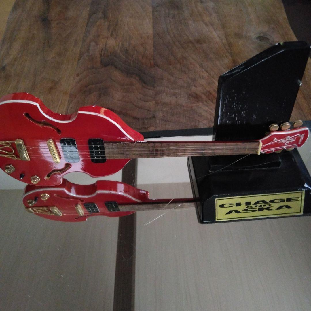 ASKAバイオリンギター　ミニチュア