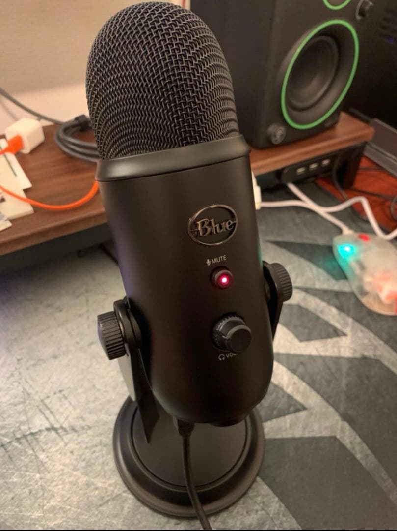 Blue Yeti USB Microphones イエティ　コンデンサーマイク