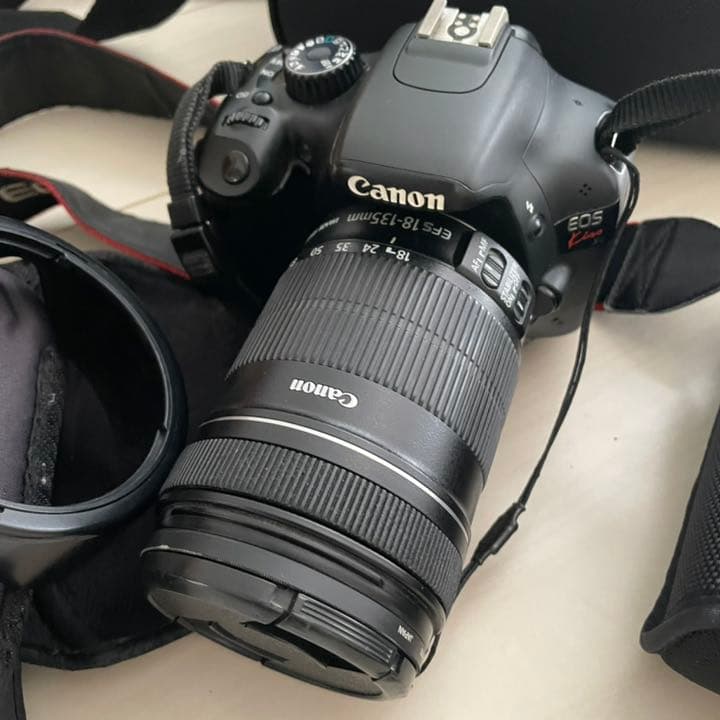 Canon EOS KISS X4、ズームレンズ　【中古美品】