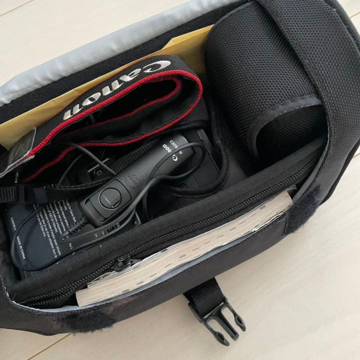 Canon EOS KISS X4、ズームレンズ　【中古美品】