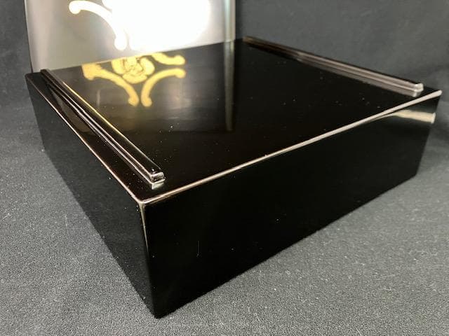 ☆美品　漆器　輪島塗重箱　黒内朱5段七五重　伝統工芸　ディスプレイ柴垣製
