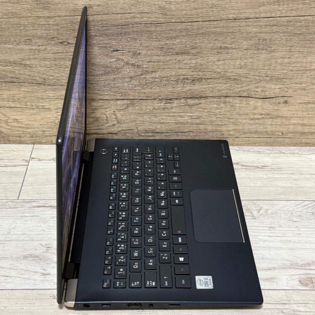 メルDynabook G83/FR Core i5 UHD Office