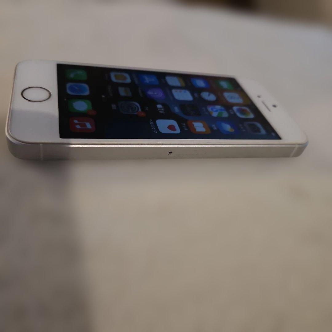 Apple iPhone SE 32GB　SIMフリー