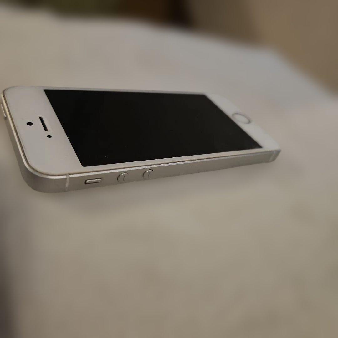 Apple iPhone SE 32GB　SIMフリー