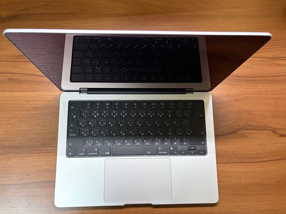 MacBook pro M4 14インチ 24GB 1TB シルバー JIS