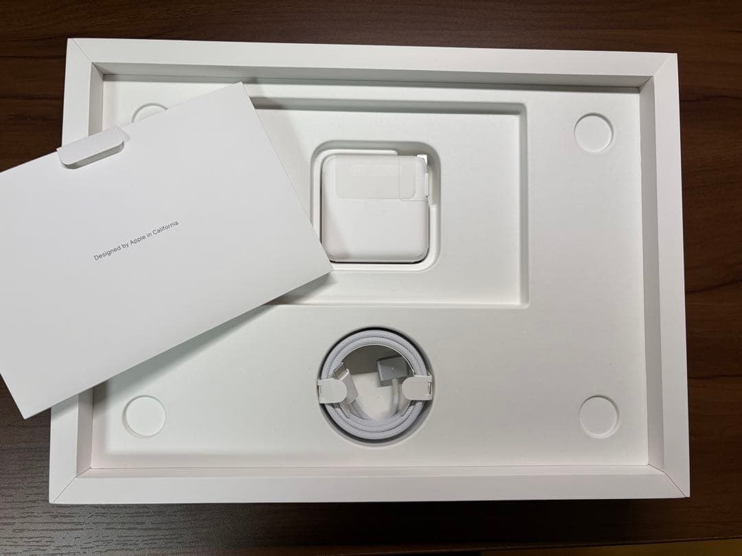 MacBook pro M4 14インチ 24GB 1TB シルバー JIS