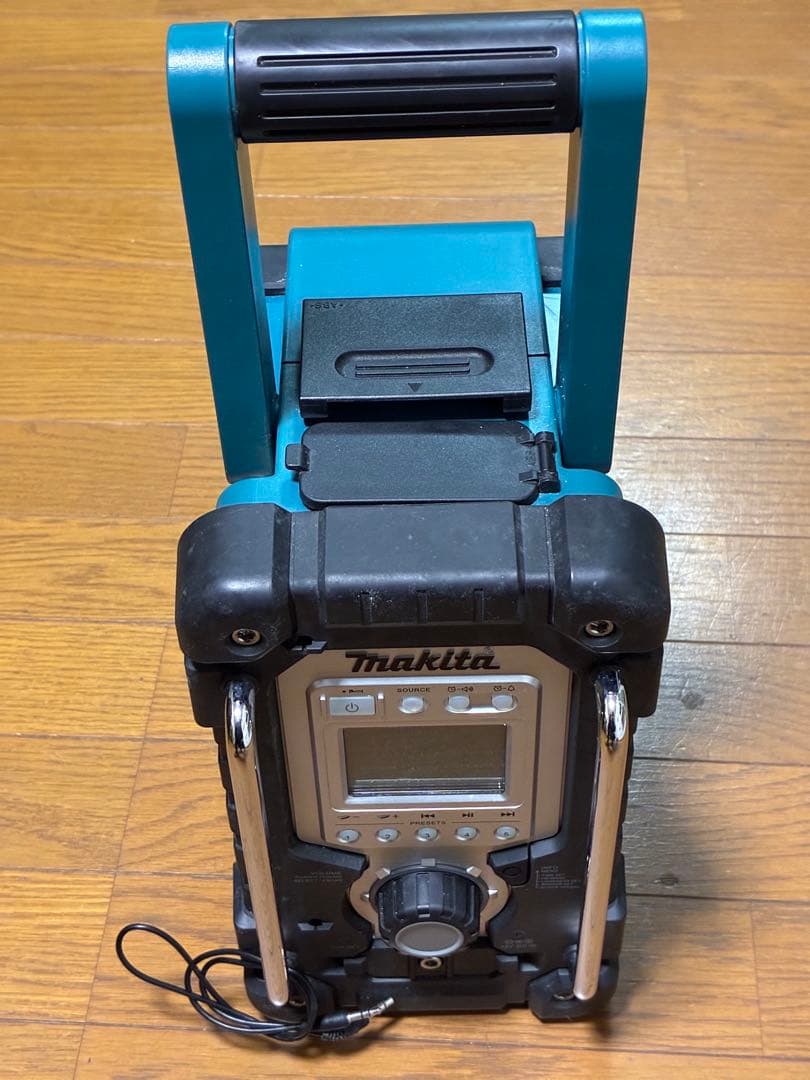 Makita マキタ　コードレス現場ラジオ【MR103】