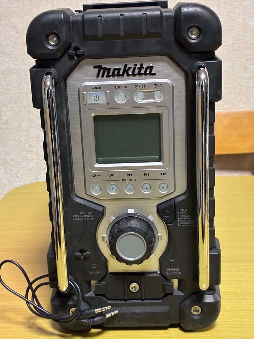 Makita マキタ　コードレス現場ラジオ【MR103】