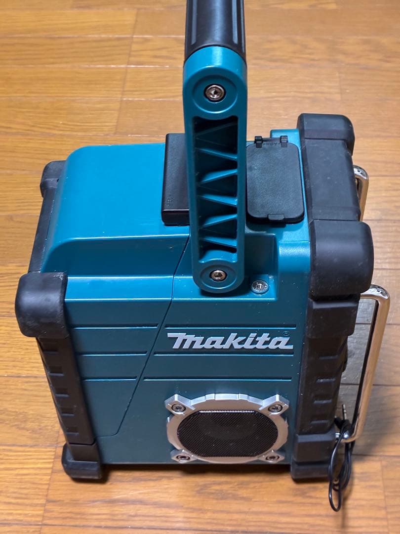 Makita マキタ　コードレス現場ラジオ【MR103】