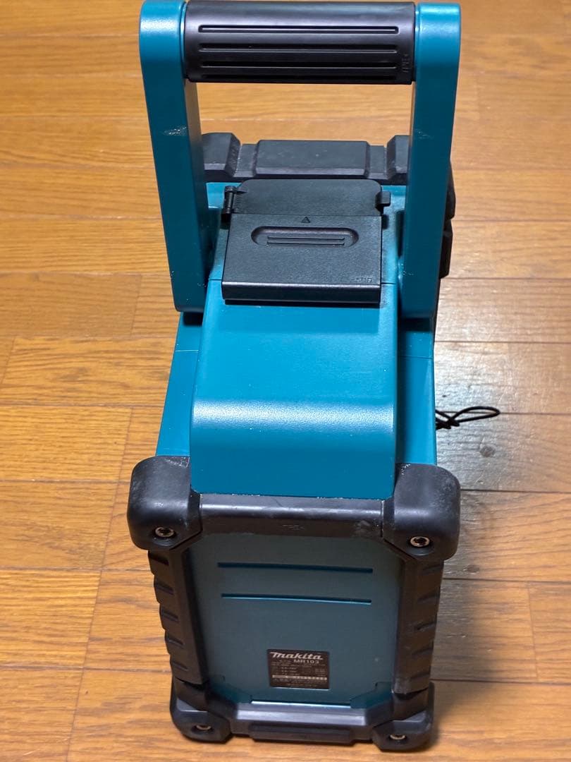 Makita マキタ　コードレス現場ラジオ【MR103】