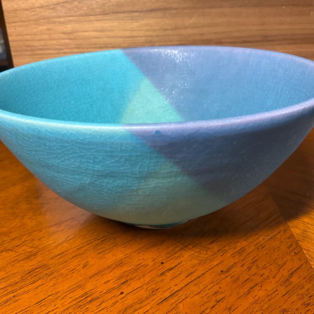 ブルーがとても美しい中鉢　未使用品